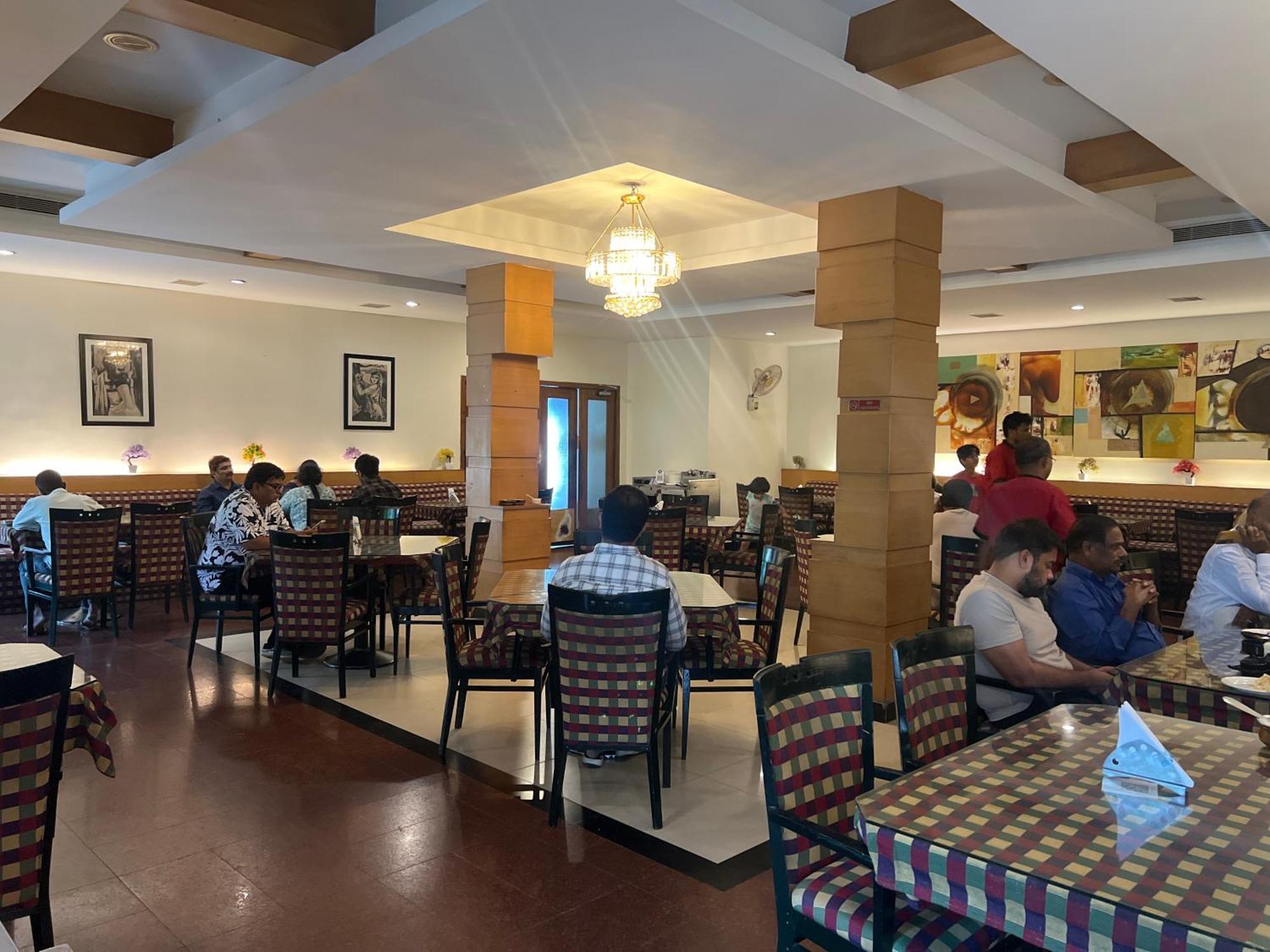 Varada Nagavali Hotel Srikakulam Extérieur photo
